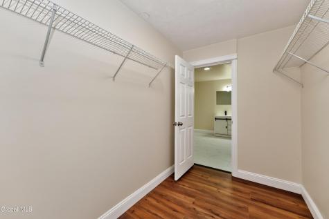 13 Walsh Lane Clifton Park NY 12065
