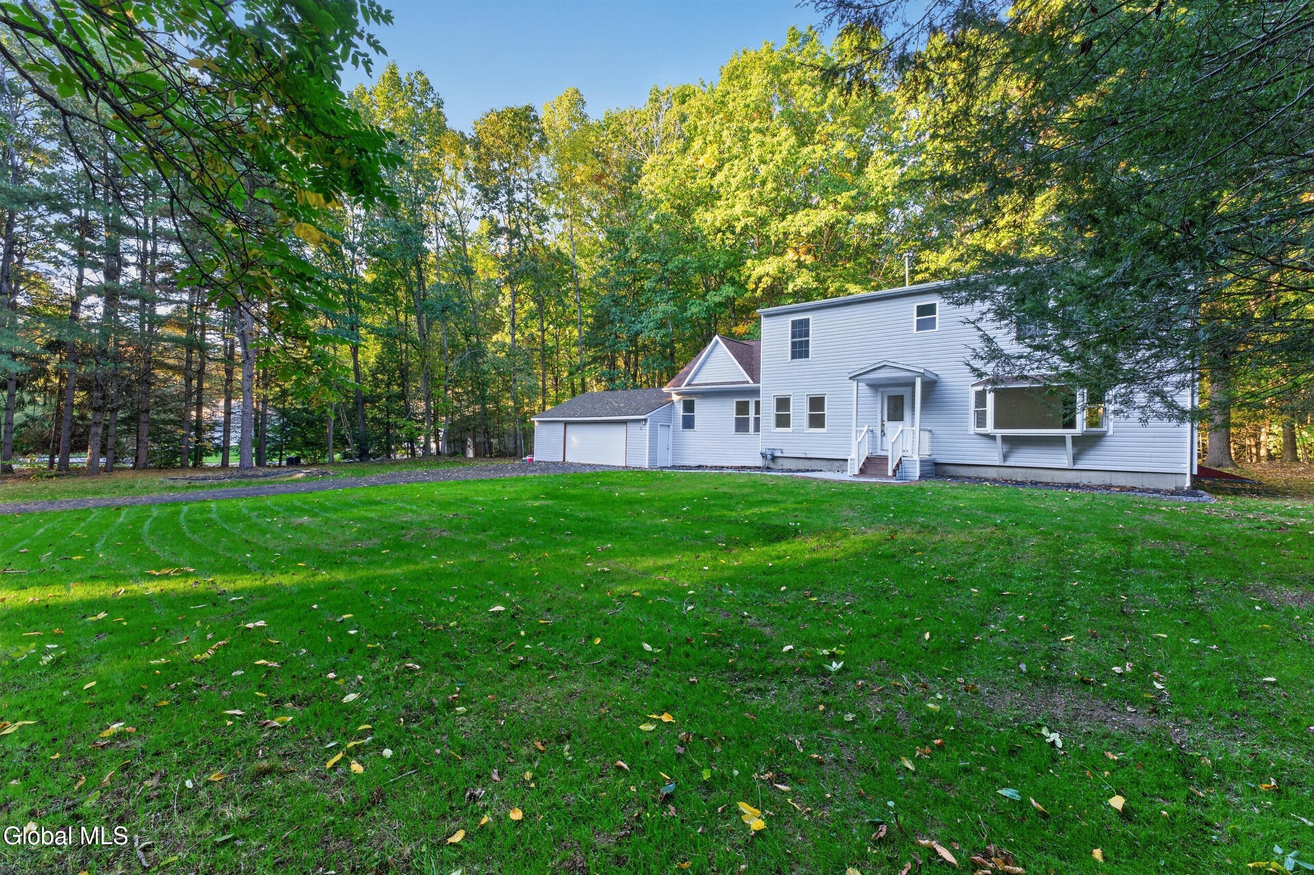 13 Walsh Lane Clifton Park NY 12065
