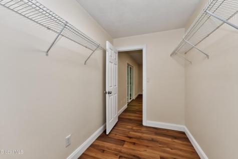 13 Walsh Lane Clifton Park NY 12065