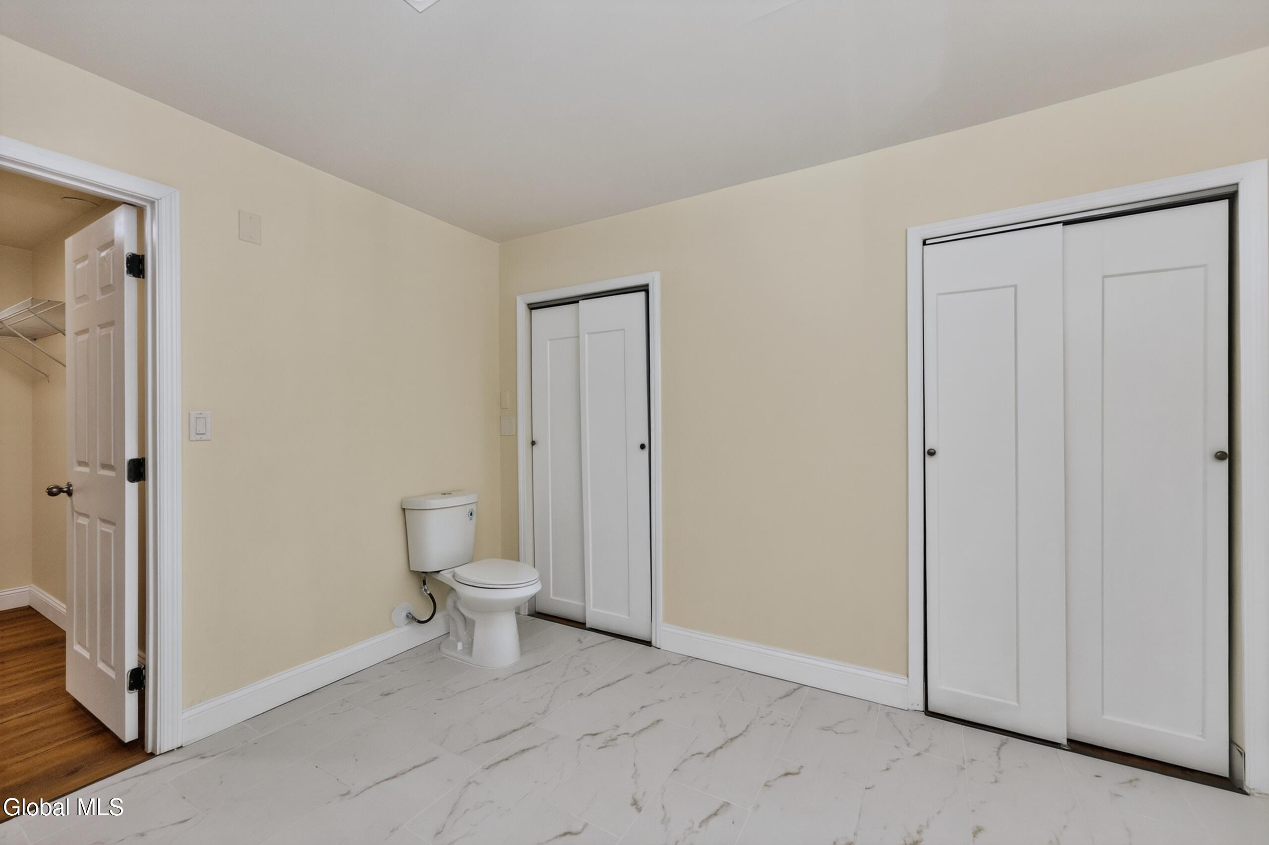 13 Walsh Lane Clifton Park NY 12065