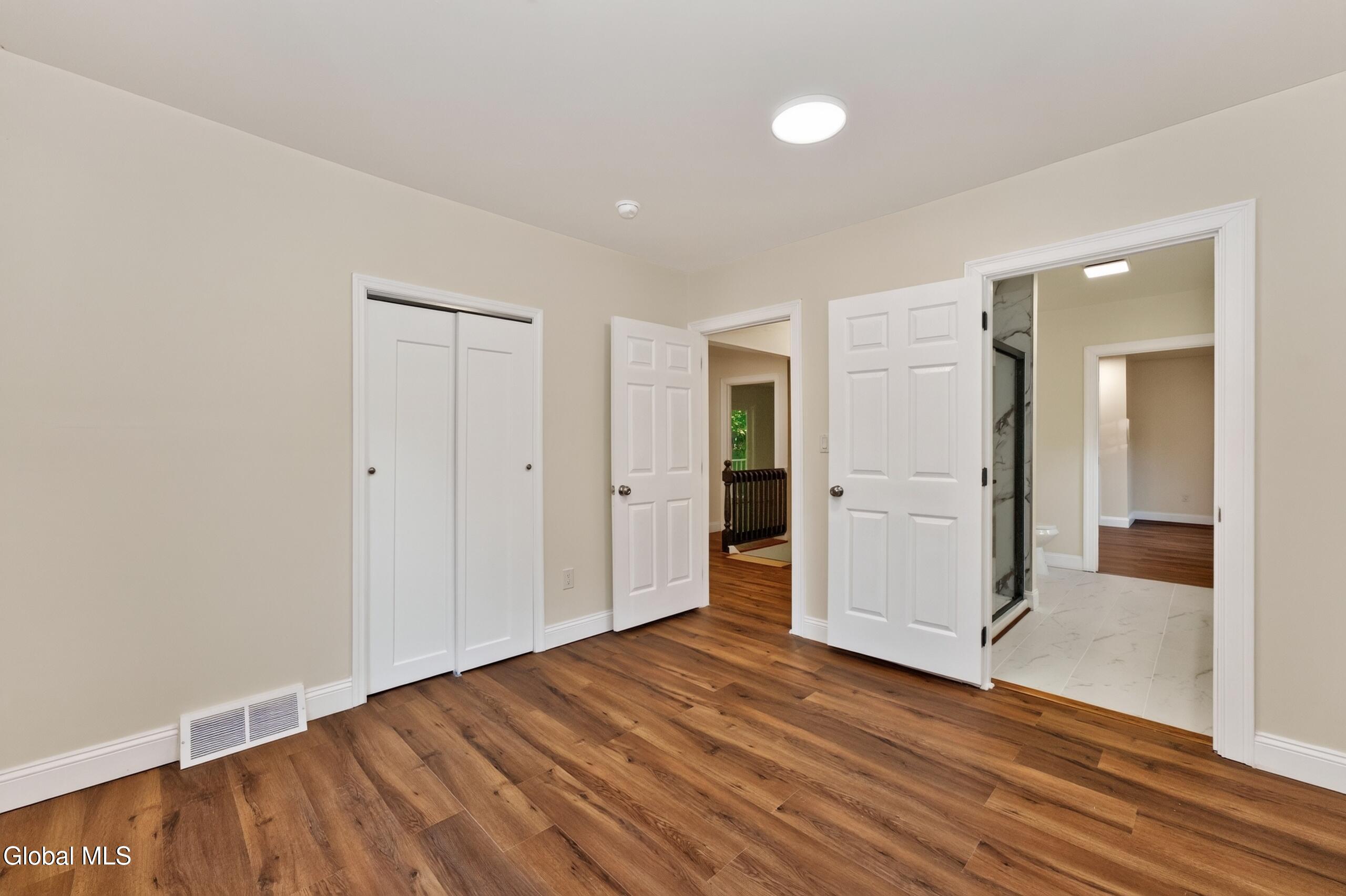 13 Walsh Lane Clifton Park NY 12065