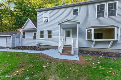 13 Walsh Lane Clifton Park NY 12065