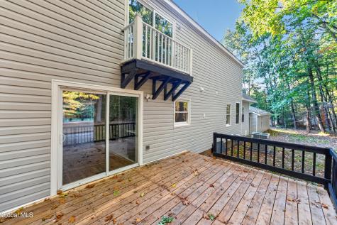 13 Walsh Lane Clifton Park NY 12065