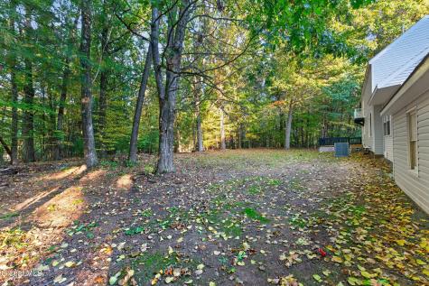 13 Walsh Lane Clifton Park NY 12065