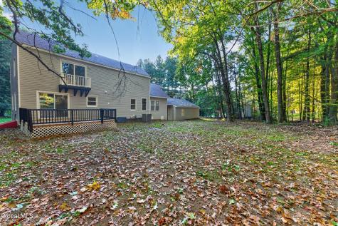 13 Walsh Lane Clifton Park NY 12065