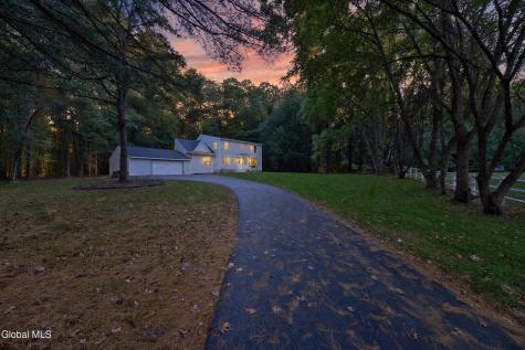 13 Walsh Lane Clifton Park NY 12065