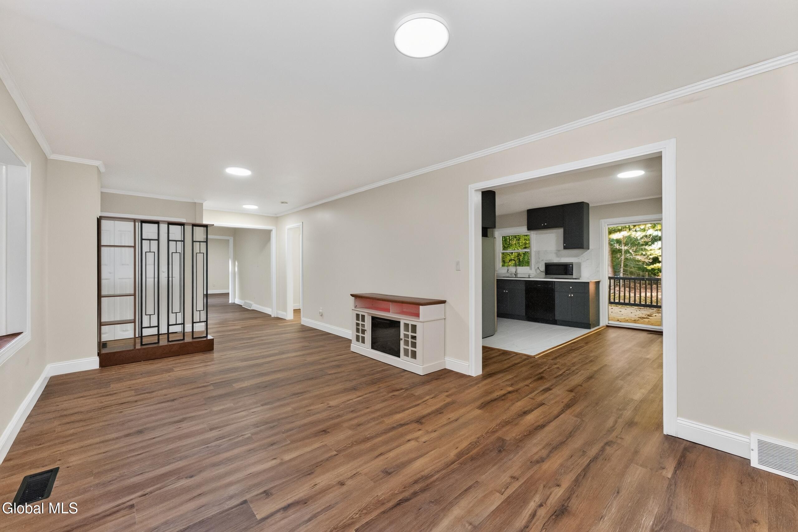 13 Walsh Lane Clifton Park NY 12065