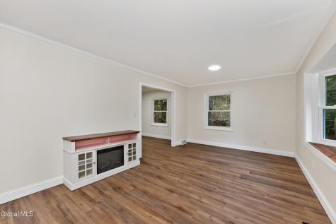 13 Walsh Lane Clifton Park NY 12065