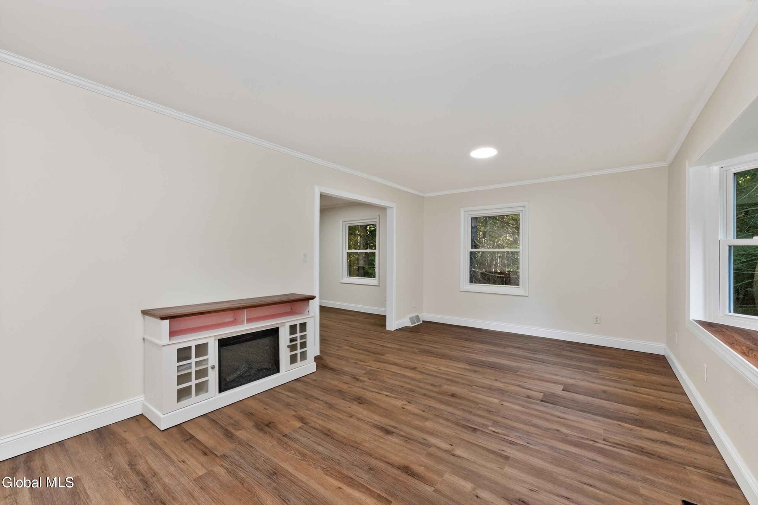 13 Walsh Lane Clifton Park NY 12065