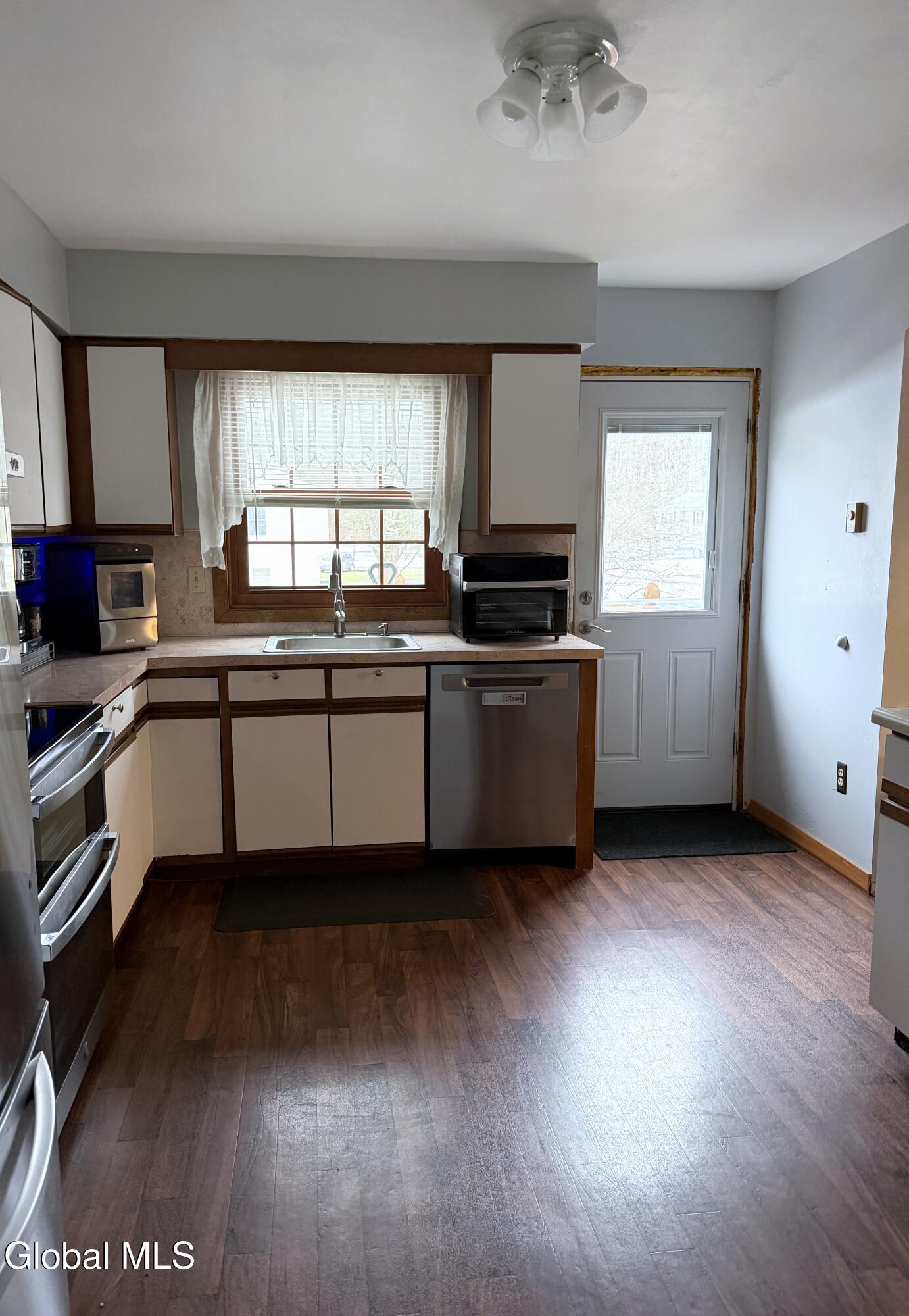 2 Moonglow Road Gansevoort NY 12831