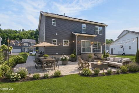 38 Wyatts Circle Rensselaer NY 12144