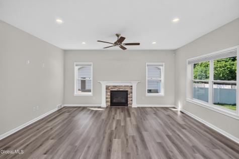 38 Wyatts Circle East Greenbush NY 12144