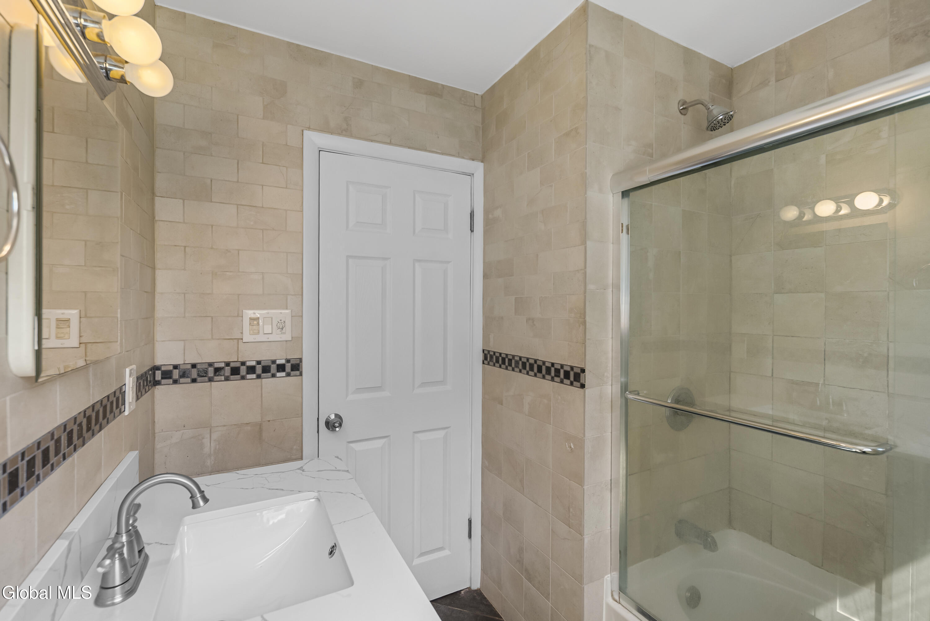 7 Delafield Drive Colonie NY 12205
