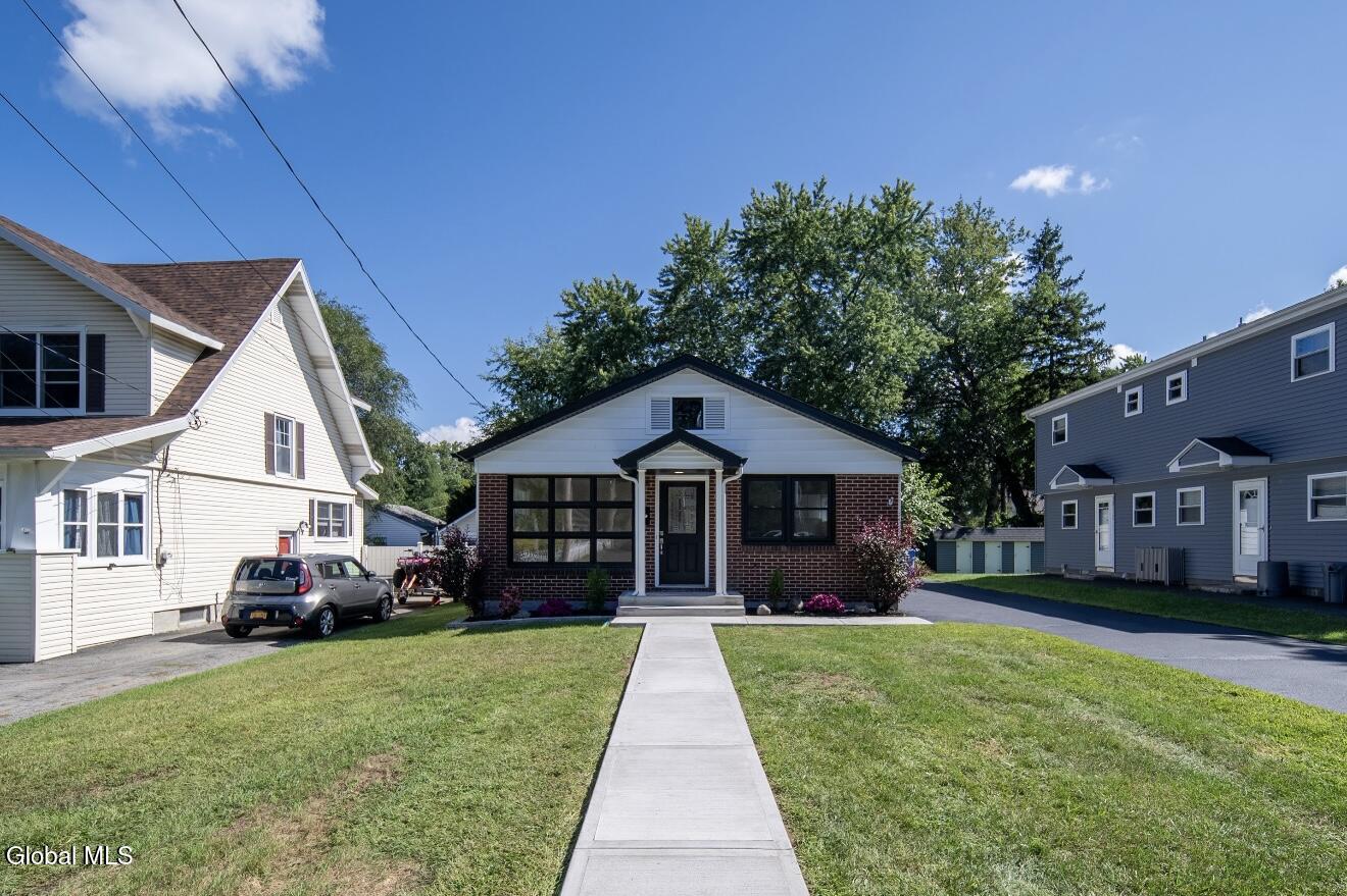 7 Delafield Drive Colonie NY 12205