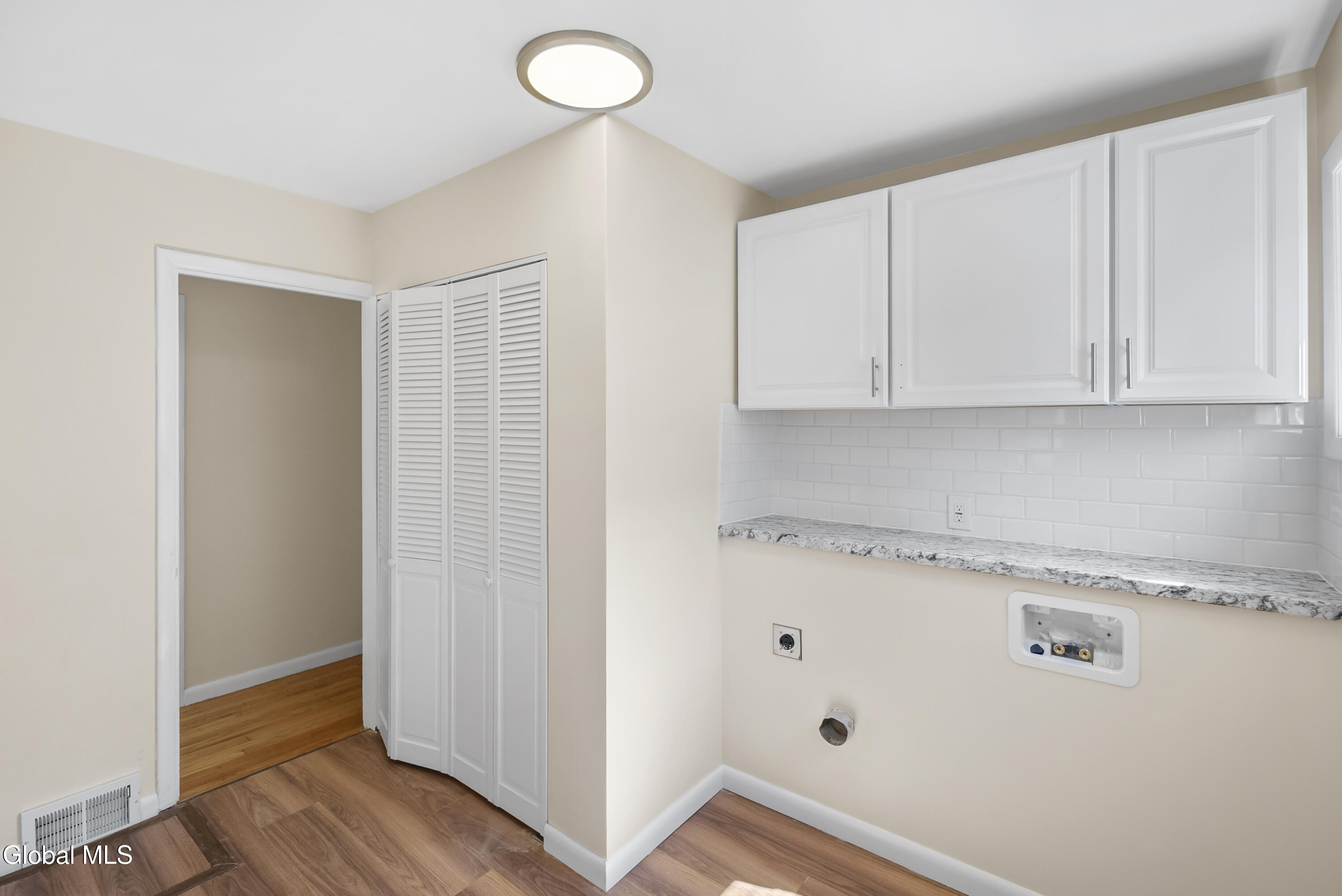7 Delafield Drive Colonie NY 12205