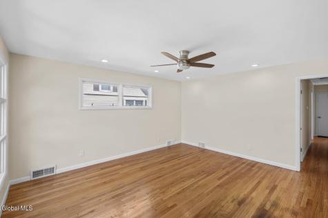 7 Delafield Drive Colonie NY 12205