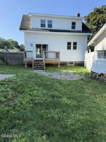 61 Woodlawn Road Colonie NY 12110