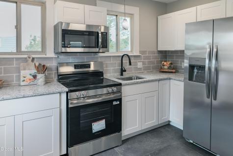 21 Bruen Court Rensselaer NY 12144