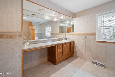 5113 Foxwood Drive Schenectady NY 12303