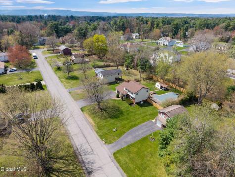 5113 Foxwood Drive Schenectady NY 12303