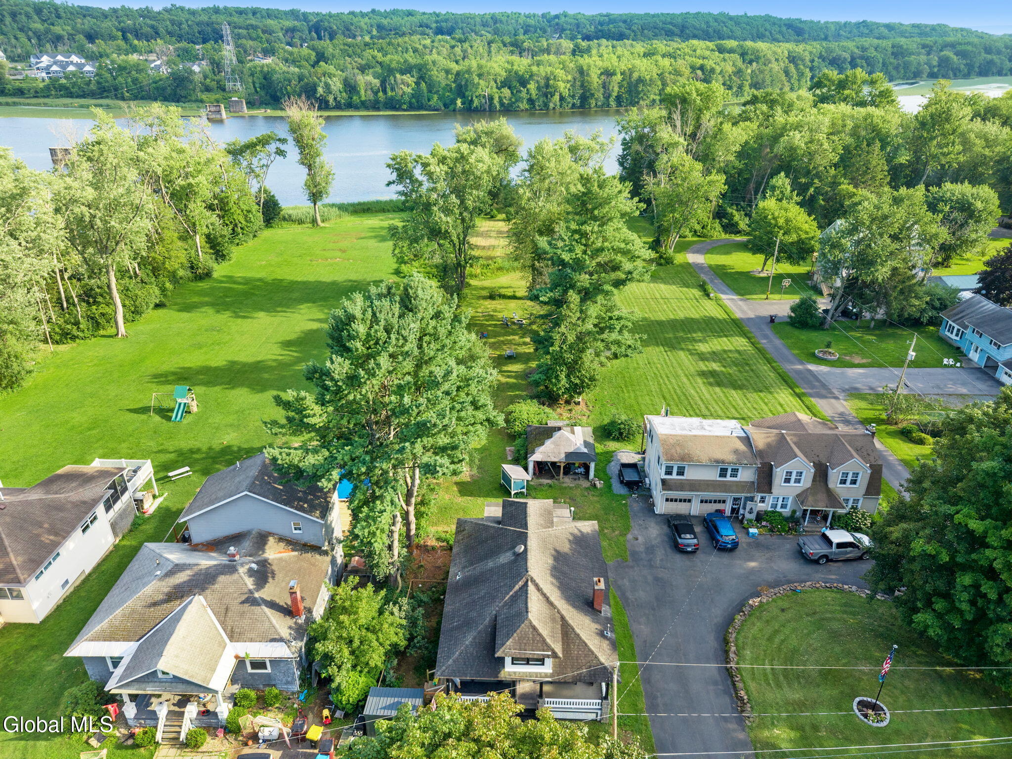 246 Riverside Place Alplaus NY 12008
