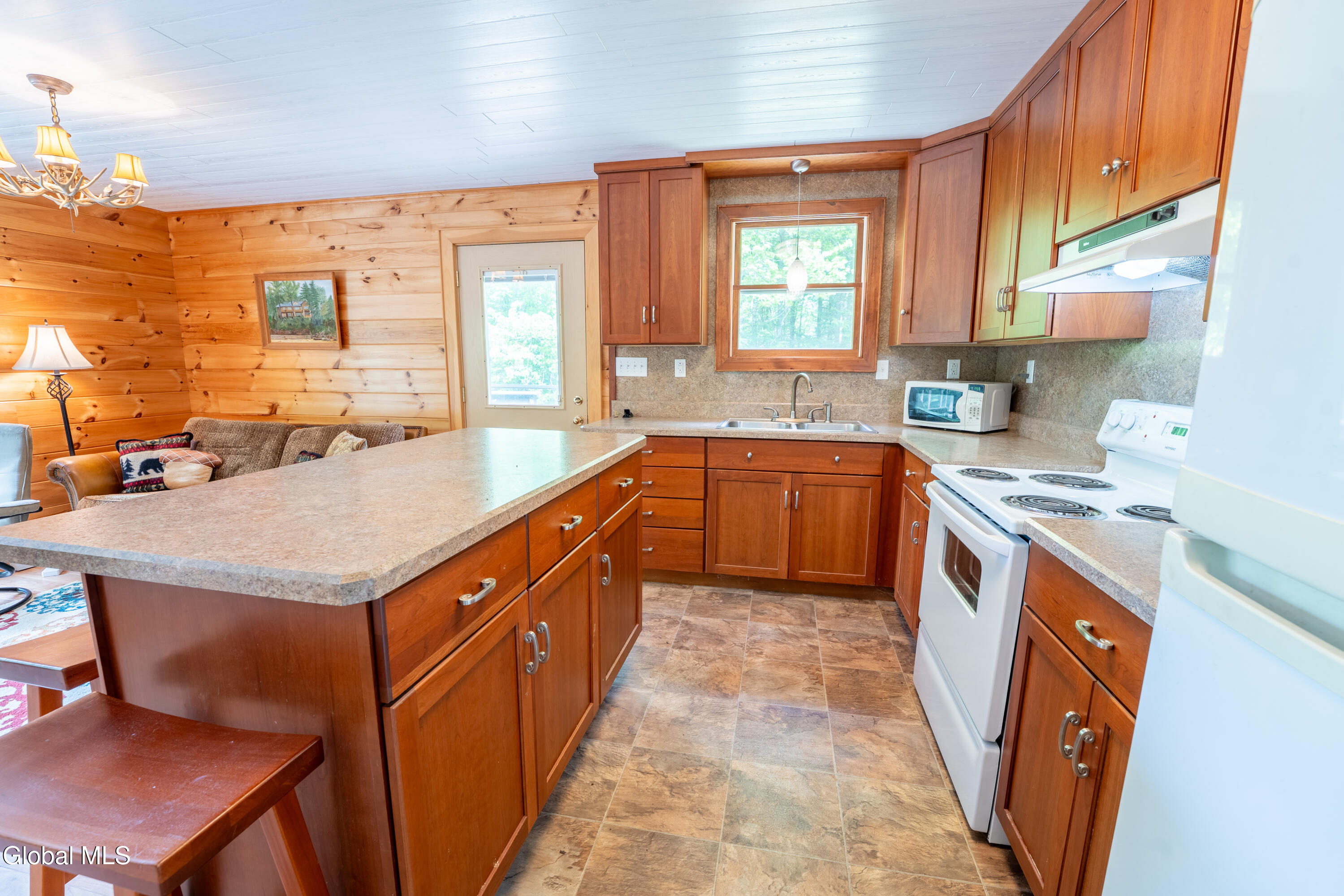 204 Gutha Road Gloversville NY 12078