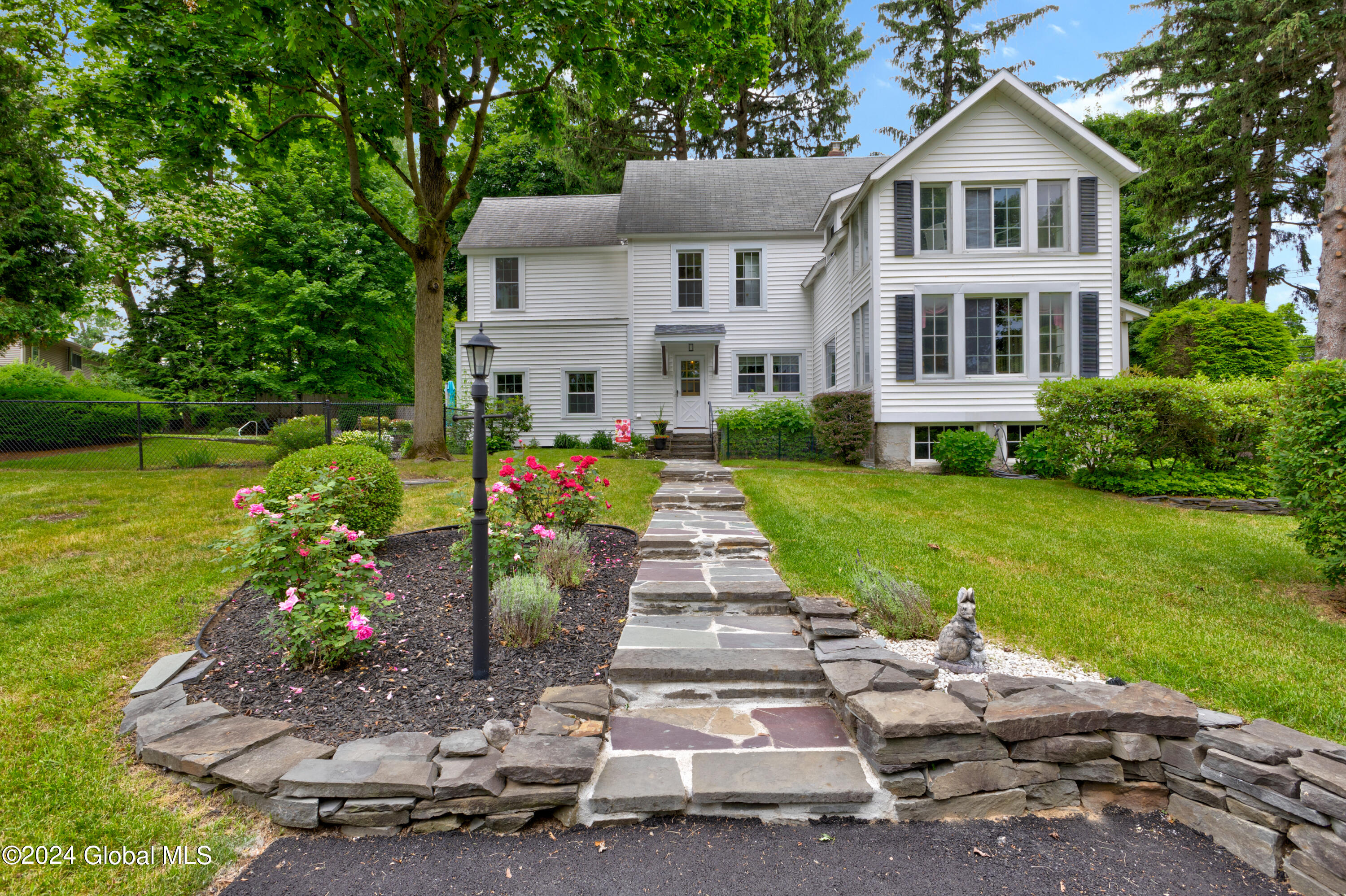 174 Menands Road Loudonville NY 12211