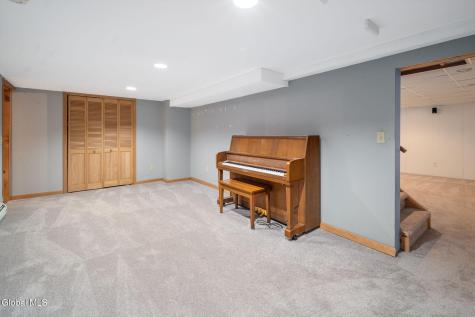 48 Castleberry Drive Gansevoort NY 12831