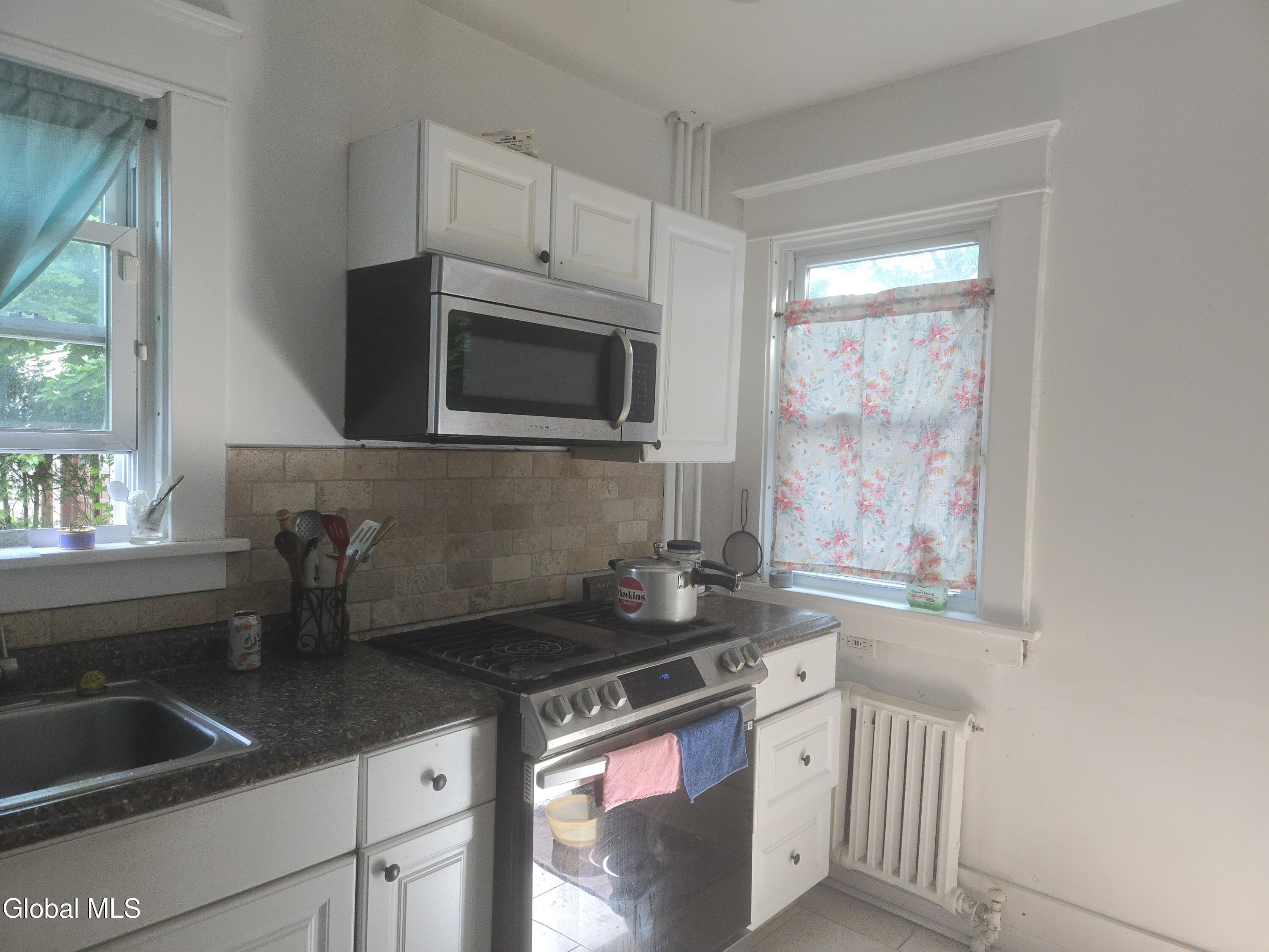 86 Benson Street Albany NY 12206