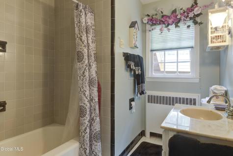43 East Road Troy NY 12180