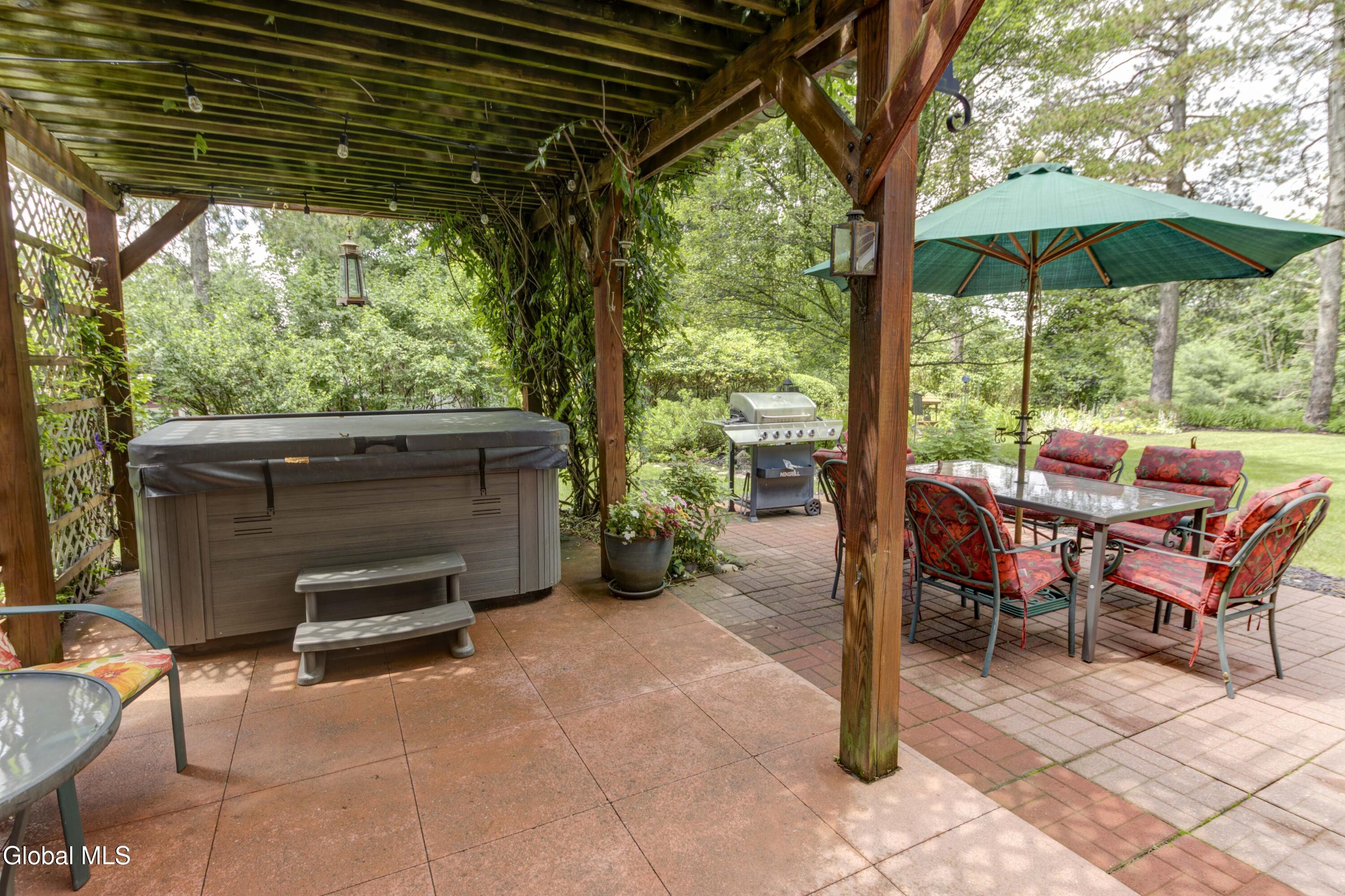 43 East Road Troy NY 12180