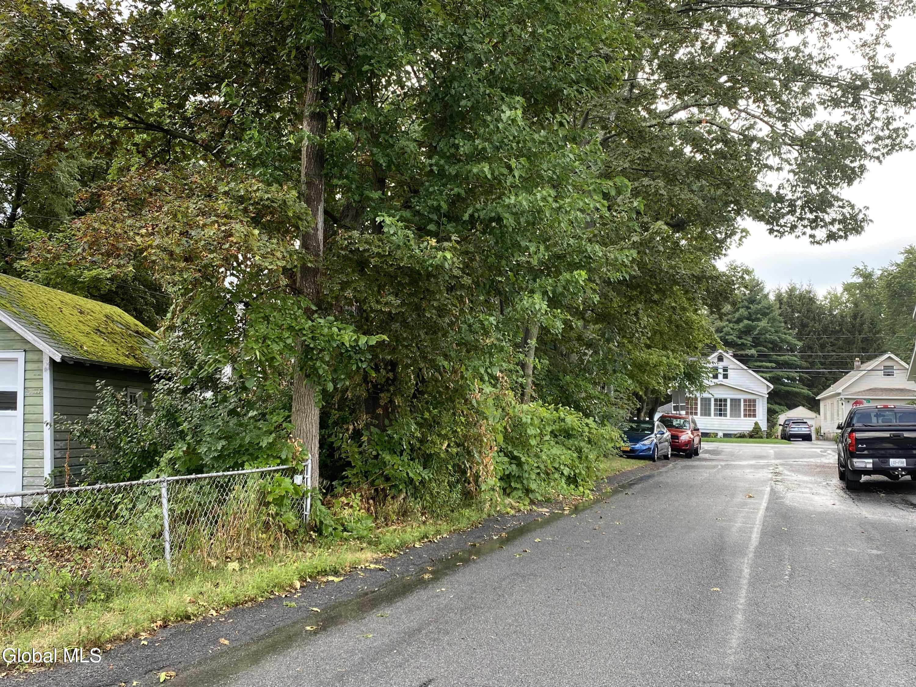 2103 Plum Niskayuna NY 12309
