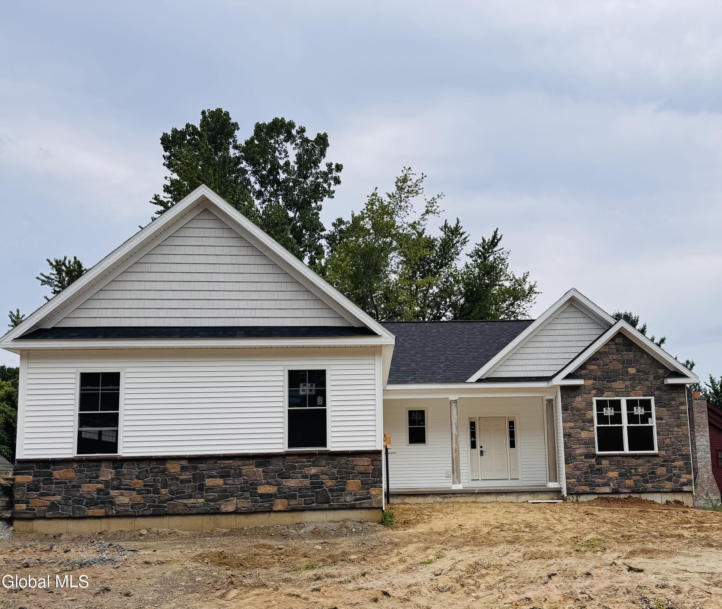 103 Maxwell Road Latham NY 12110
