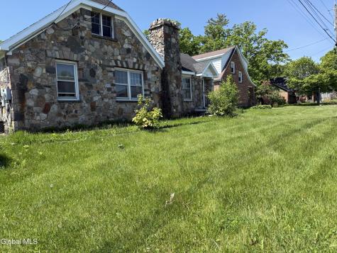 1346 Hillside Avenue Niskayuna NY 12309
