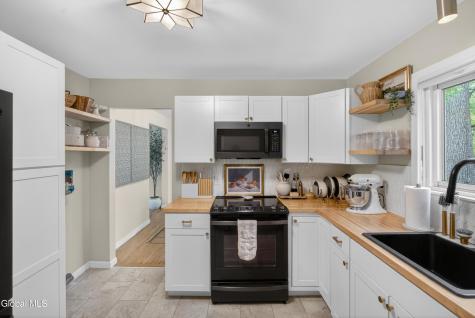 18 Michael Drive Saratoga Springs NY 12866