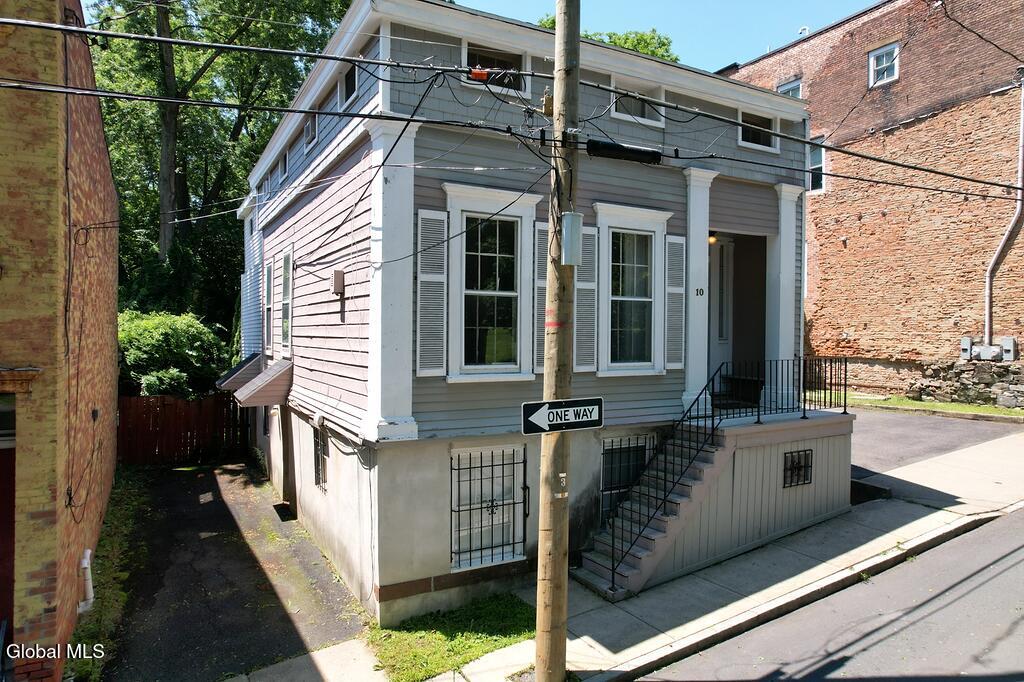 10 Ten Broeck Place Albany NY 12210