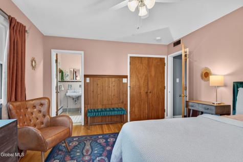 1811 Randolph Road Schenectady NY 12308