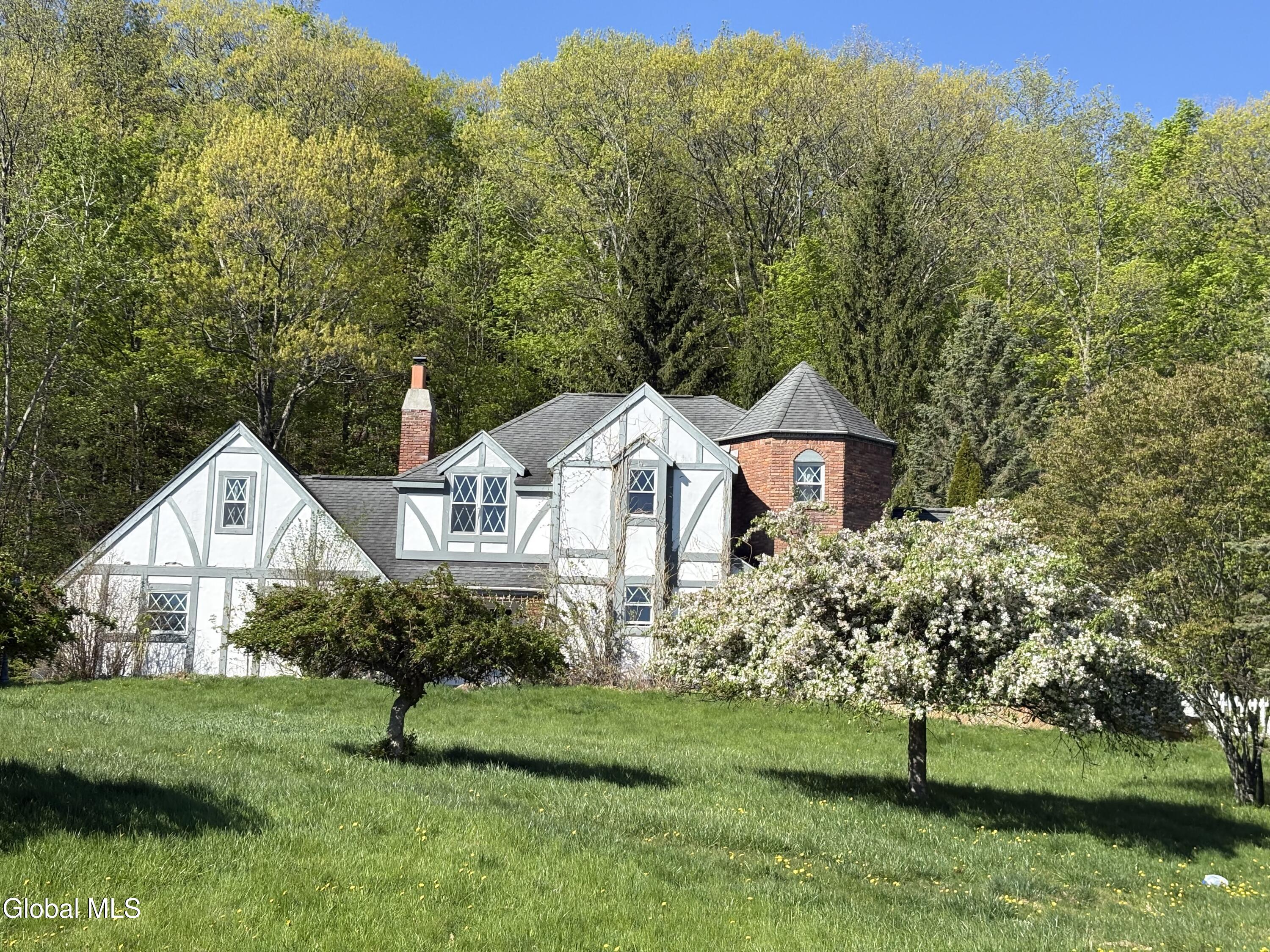 1143 Leesome Lane Altamont NY 12009