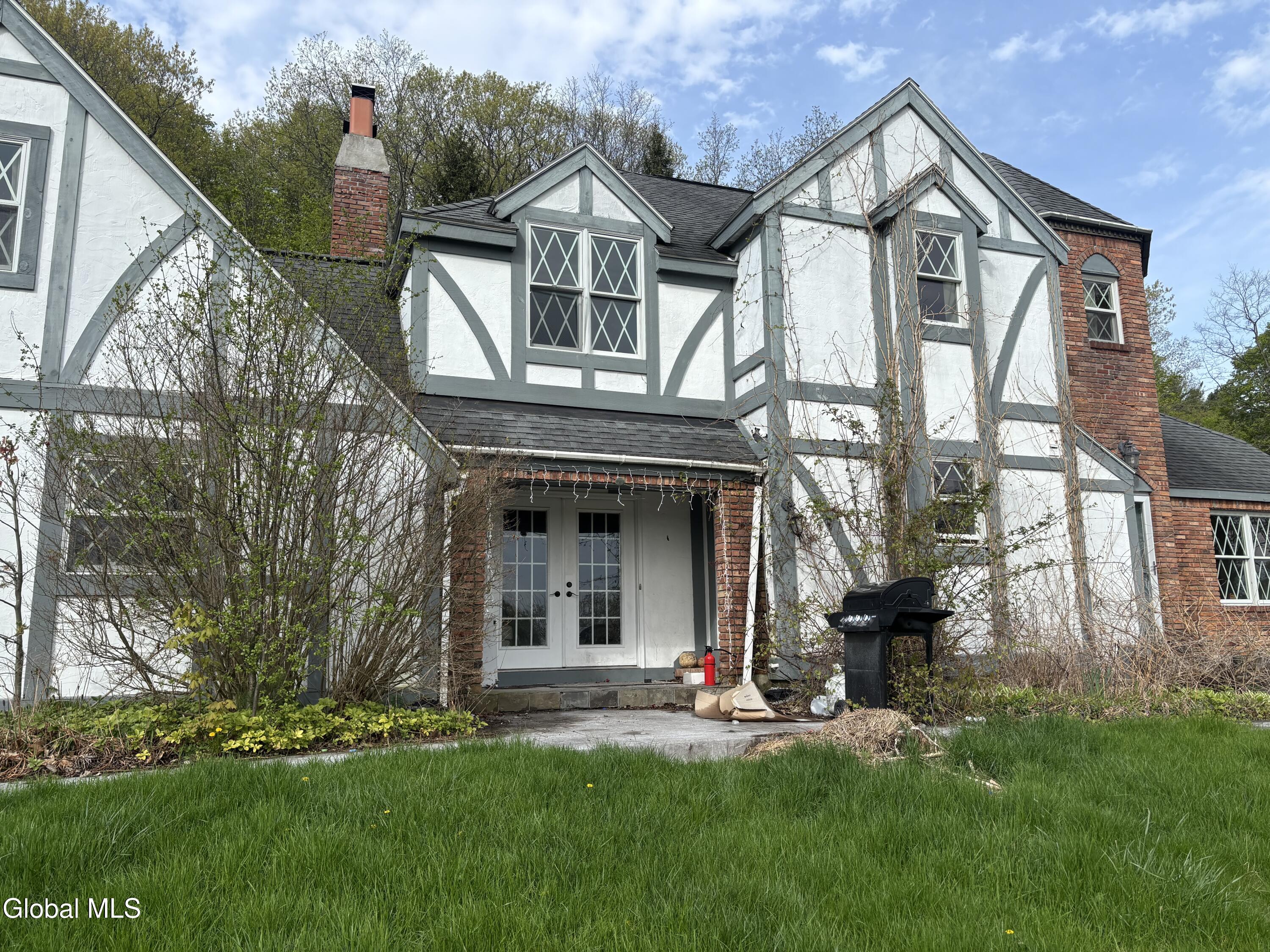 1143 Leesome Lane Altamont NY 12009