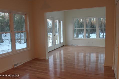 21 Jack Drive Mechanicville NY 12118