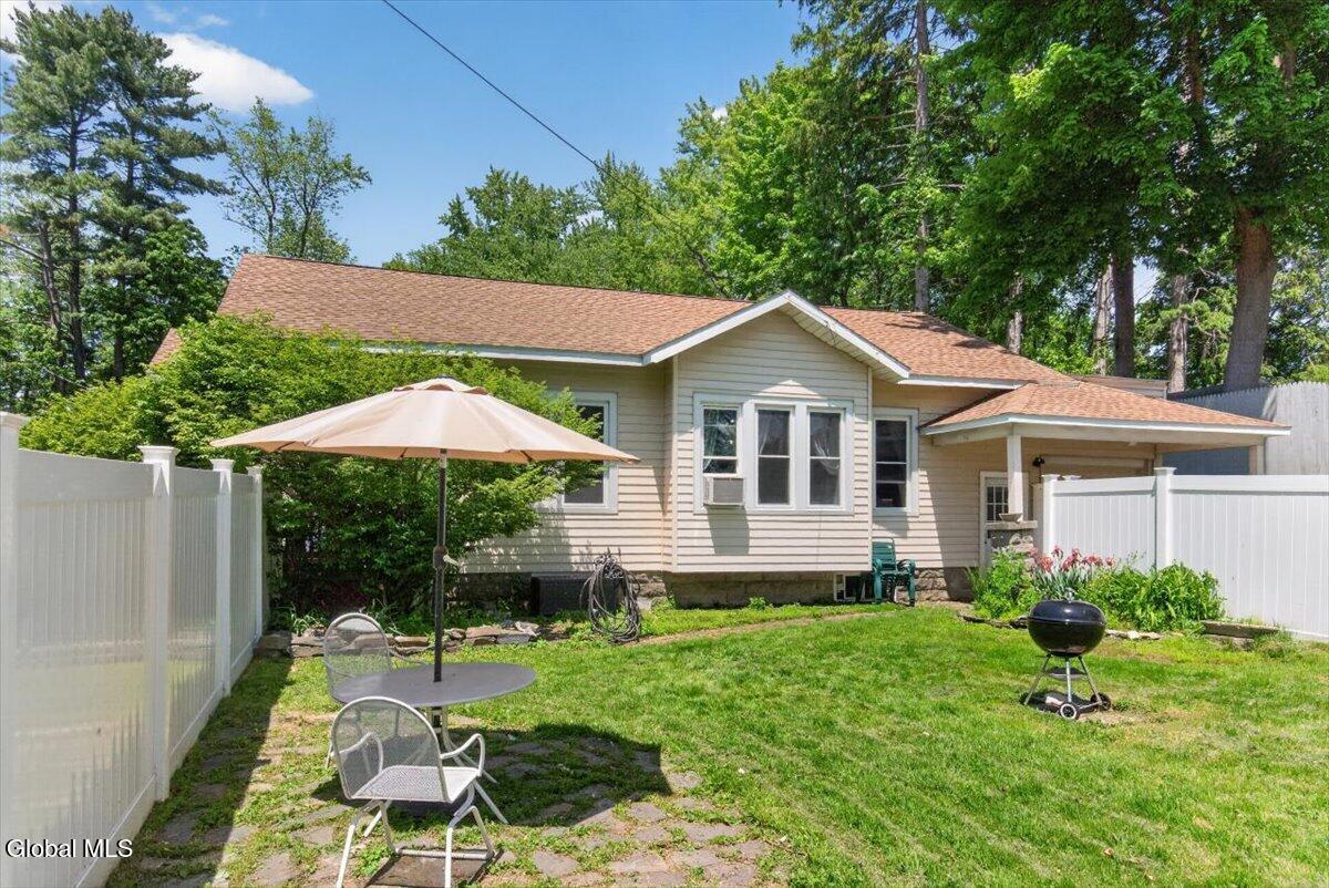 2 Woodlawn Terrace Delmar NY 12054