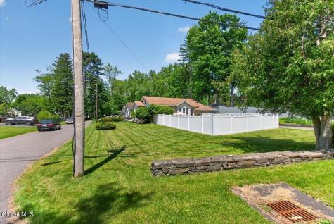 2 Woodlawn Terrace Delmar NY 12054