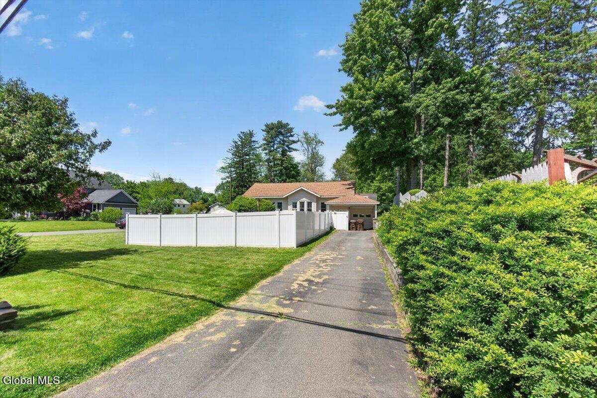 2 Woodlawn Terrace Delmar NY 12054
