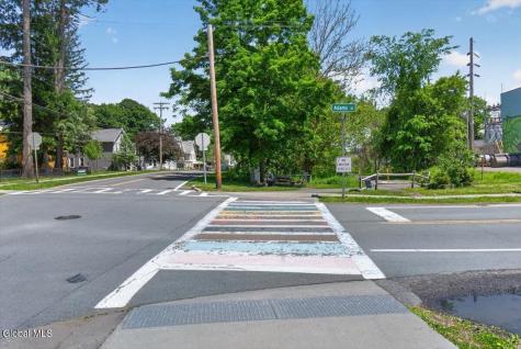 2 Woodlawn Terrace Delmar NY 12054