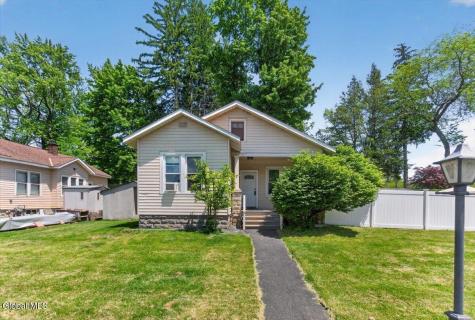 2 Woodlawn Terrace Delmar NY 12054