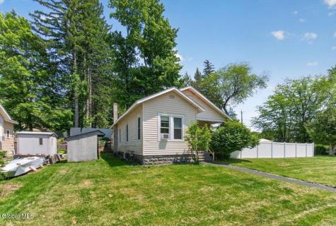 2 Woodlawn Terrace Delmar NY 12054