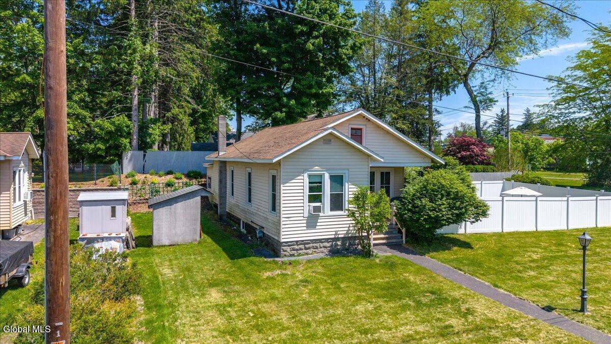 2 Woodlawn Terrace Delmar NY 12054
