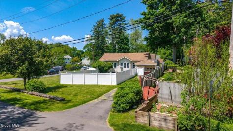 2 Woodlawn Terrace Delmar NY 12054