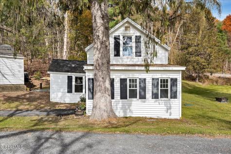 4 Moore Road East Greenbush NY 12061