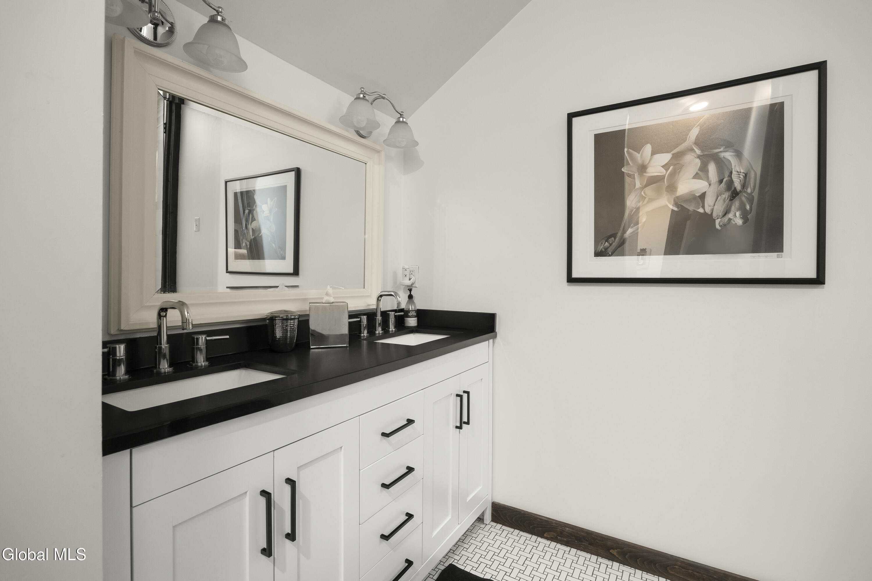 192 Lakeview Road Craryville NY 12521